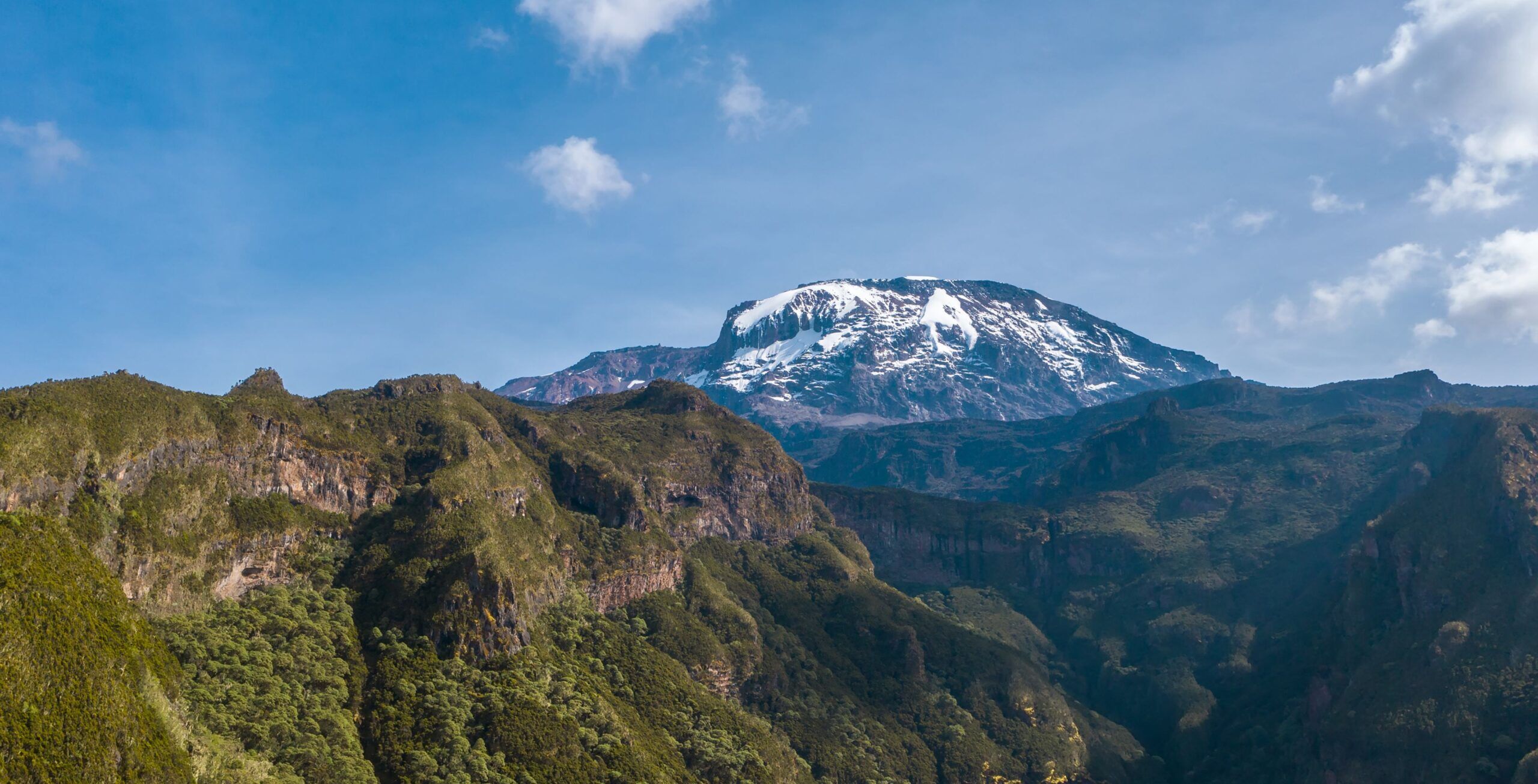 Ruta Umbwe (1/6) | Umbwe Gate (1600 m) - Umbwe Cave Camp (2900 m)