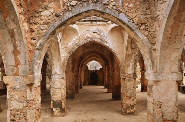 Kilwa Kisiwani mosque ruins